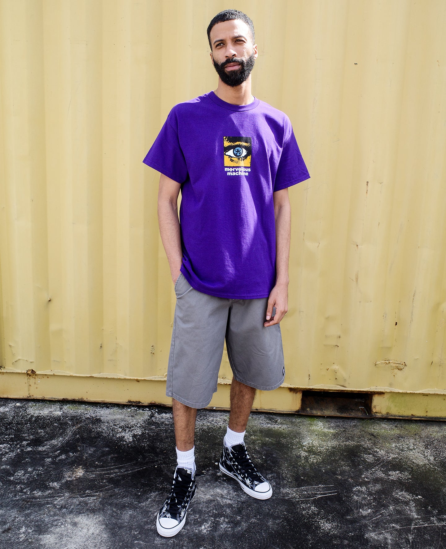 SCREWED VIEW TEE